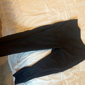 Black leggings side pockets